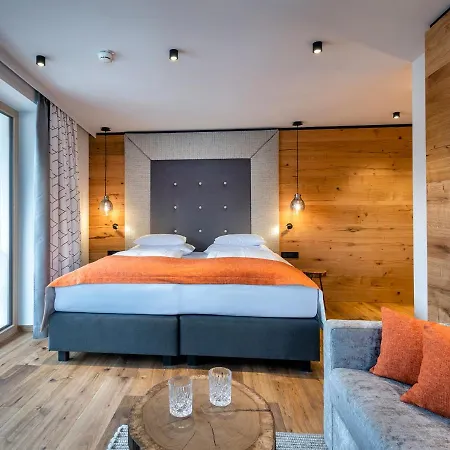 Das Zwolferhaus Hotell 4*