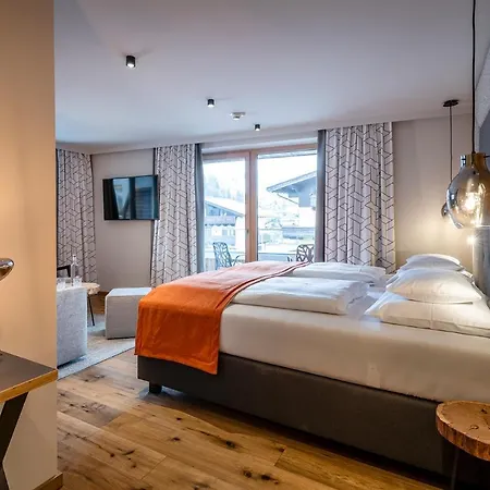 Das Zwolferhaus 4*