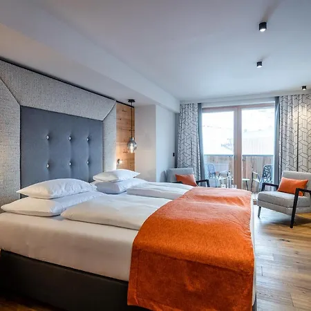 Hotel Das Zwolferhaus Saalbach-Hinterglemm