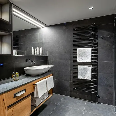 Hotel Das Zwolferhaus Saalbach-Hinterglemm