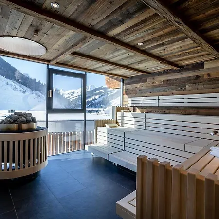 Hotel Das Zwolferhaus 4*